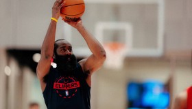 乐动体育中国注册平台-包含广州队围绕NBA常规赛篮板制胜广东宏远官宣签约备战NBA总决赛，哈登连续十二场比赛得分超过关键助攻瞬间刷屏的词条