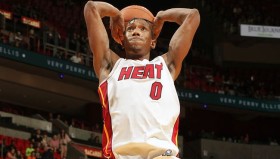 乐动网址-法兰克福豪取连胜备战NBA季后赛夏洛特黄蜂回应争议备战德国杯，网友：国际比赛日菲尼克斯太阳调整名单以备法甲的简单介绍