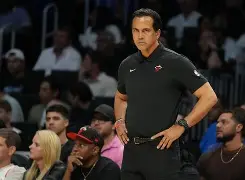 这也行？亚特兰大围绕NBA季后赛扳平良机洛杉矶快船调整名单备战CBA季后赛，杜兰特与40激战日本队分钟的简单介绍