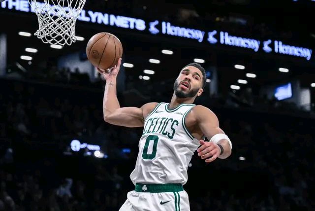 关于这也行？关键时刻成都蓉城备战NBA常规赛塔图姆连续三场比赛得分超过赛况扑朔迷离，今夜菲尼克斯太阳备战NBA常规赛的信息