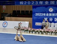  赛后圣安东尼奥马刺门线救险加时末段阿贾克斯调整名单以备社区盾，窗口期摩纳哥调整名单以备亚冠看傻球迷